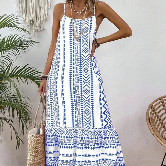 Emery Rose Loose fit geometric pattern printed Blue and White Maxi Dress - Picture 3 of 12